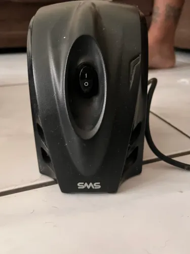 Estabilizador SMS Revolution Speedy USP 300Bi (300VA/300W)