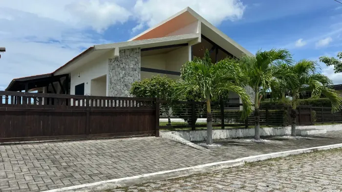 VENDE - Casa de campo - Cond. Lagos Country e Resort, 4 suítes, piscina e hidro privativas