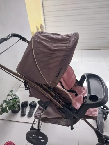 carrinho de bebê da marca Galzerano