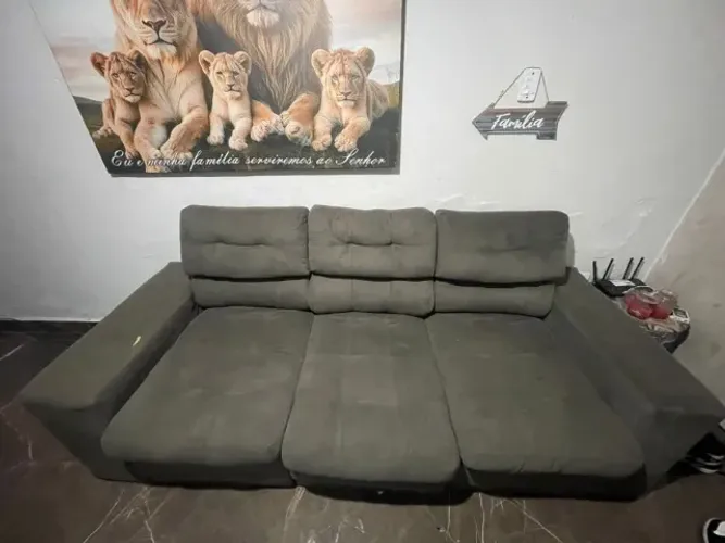Sofá retrátil 3 lugares 