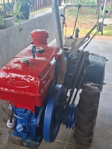 Tobata TR9 com roçadeira