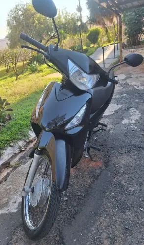 Moto biz 125 KS (partida no pé) - Ano 2010 Preta