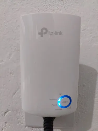 Repetidor de sinal Wi-Fi e cabeado TP-Link WA850RE na caixa, ótimo estado