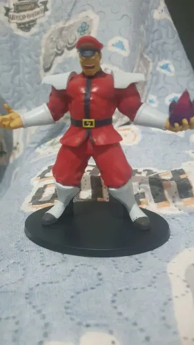 FIGURA DE AÇÃO BONECO STREET FIGHTER PLANETA DEAGOSTINI COLECIONAVEL BISON