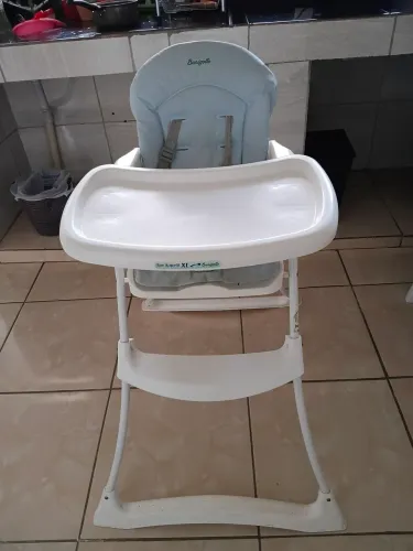 Cadeirinha de alimentação burigotto