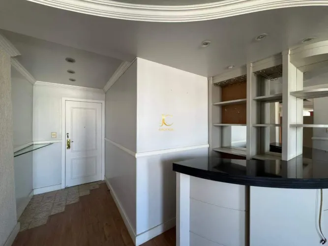 Apartamento 3 Dormitórios com 1 Suíte, 140 m², Frente no Centro de Divinópolis