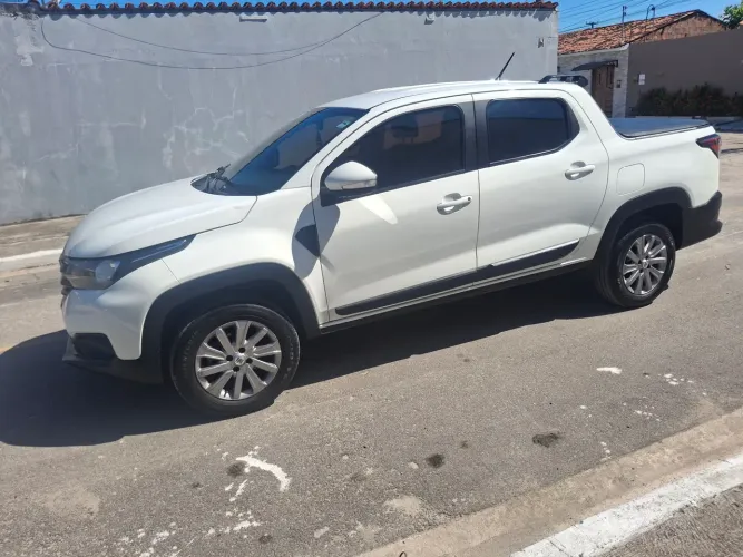 Fiat Strada Freedom 1.3 Flex 8V CD 2023