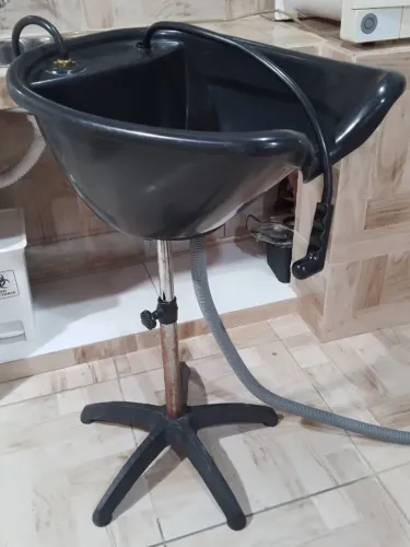 LAVATÓRIO DE CABELO PORTÁTIL SANTA CLARA COM SUPER AQUECEDOR DE ÁGUA