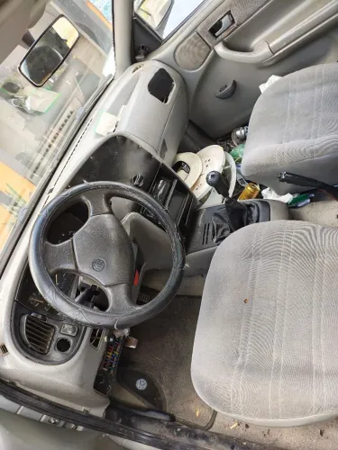Volkswagen Logus 1.8 / CLI / CL (álcool) 1994