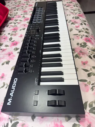 Teclado M-Audio Oxygen Pro - Novo