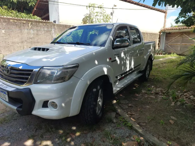 Toyota Hilux CD D4-d 4X4 3.0 TDI Dies. Mec. 2015