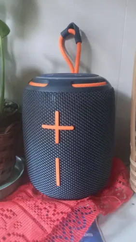 vendo essa caixinha de som