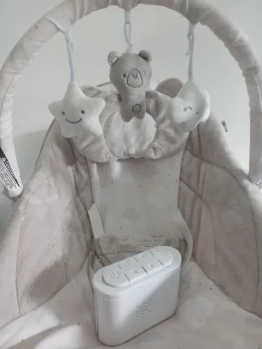 Cadeira de Descanso Bebê Maxi Baby Musical e Vibratória - Semelhante a Nova