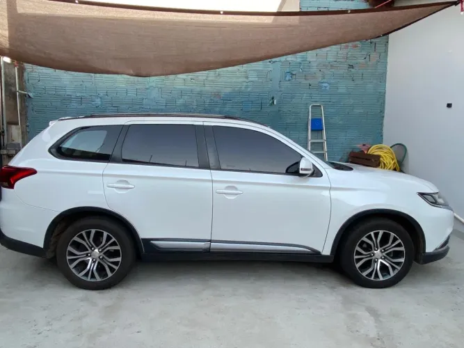 Mitsubishi Outlander 2.0 16V 160cv Aut. 2016