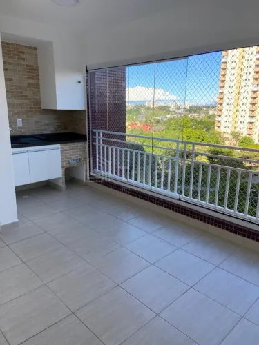 LOCAÇÃO APTº 2 DORMS SENDO 1 SUÍTE, VARANDA C/ FECHAMENTO EM VIDRO E 2 VAGAS - EXCELENTE L