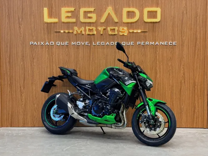 KAWASAKI Z900
