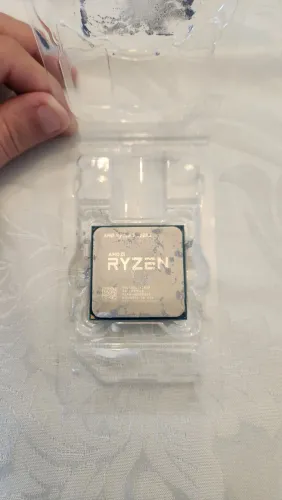 AMD ryzen 3 2200g