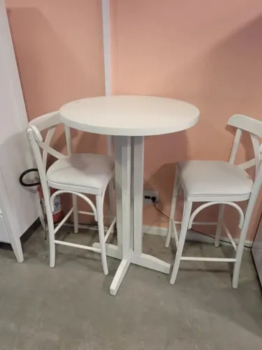 Mesa Bistrô com Duas Cadeiras