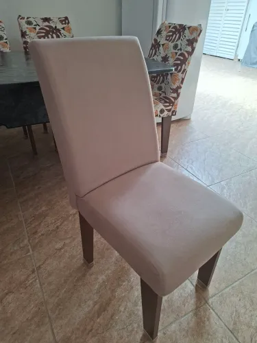 Cadeiras estofadas