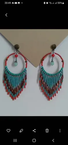 Bijuterias brincos argola estilo artesanal feitos com micangas coloridas