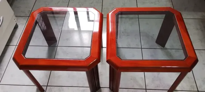 Mesa de Madeira Maciça em Mogno