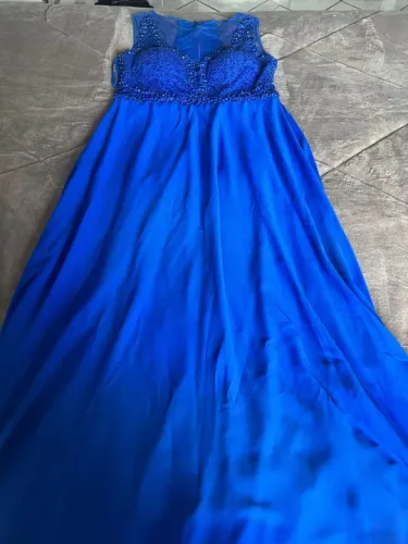 Vestido bordado azul