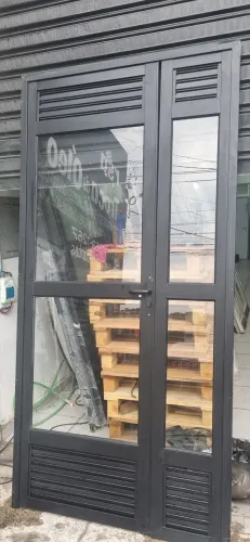 Porta balcão para áreas 
