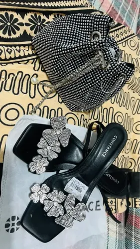 Kit Sandália e bolsa stress para festas