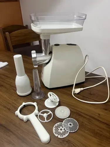 Moedor de carne elétrico Britânia