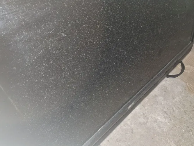 Tv AOC 42" tela trincada para usar Peças. 