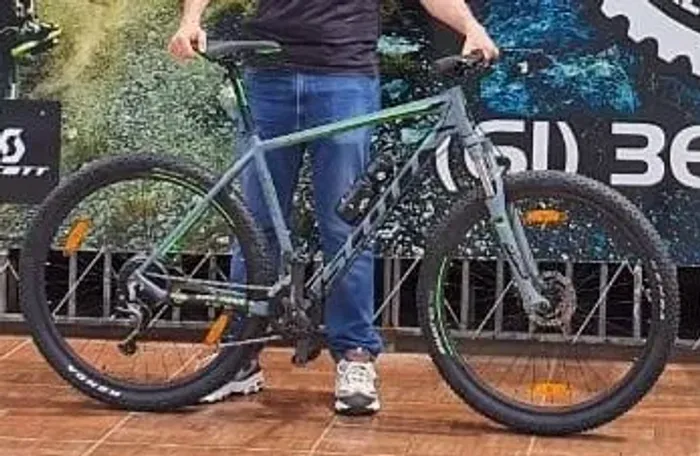 Bike Scott Aspect 940 com 27 marchas, aro 29 e quadro 21 (XL) 2019