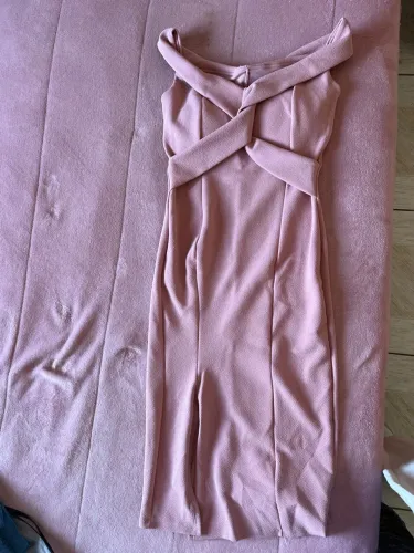 Vestido Feminino Rosa ombro a ombro