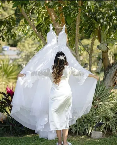 Alugo Vestido de Noiva + Grinalda