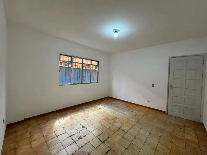 Apartamento Térreo para Locação na Vila Tupi em Praia Grande - SP.