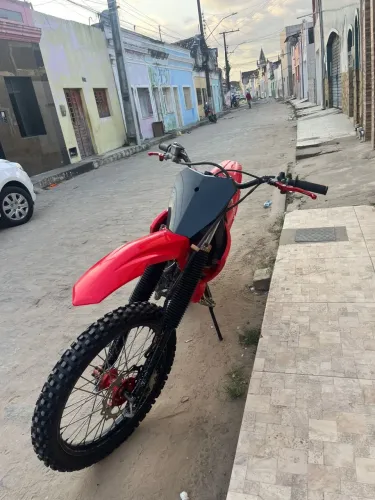 Vendo moto CRF 230 cc