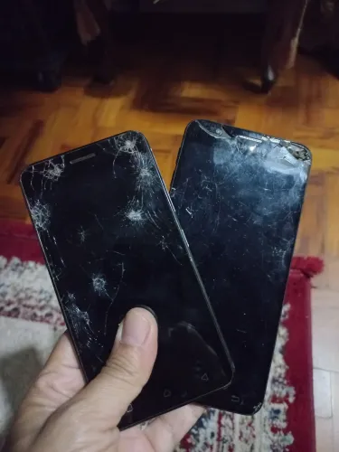 Doacão, leia o anúncio. Celulares para retirada de peças