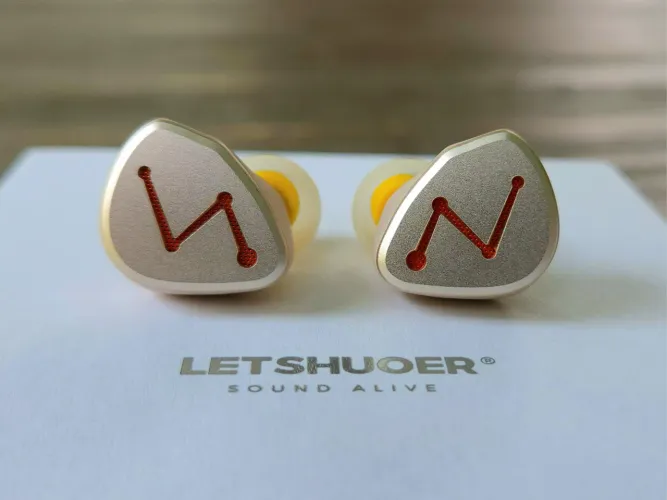 Fone intra-auricular Letshuoer DZ4 - NOVO / LACRADO