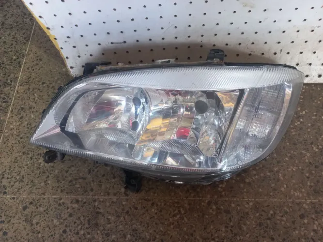 Farol zafira - Peça Original