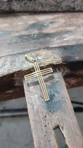 Pingente Cruz em Ouro 18k - Feito sob Encomenda