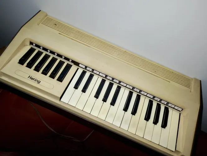 Teclado Hering ( Vintage)