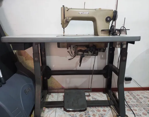 Máquina de Costurar Industrial Mitsubishi