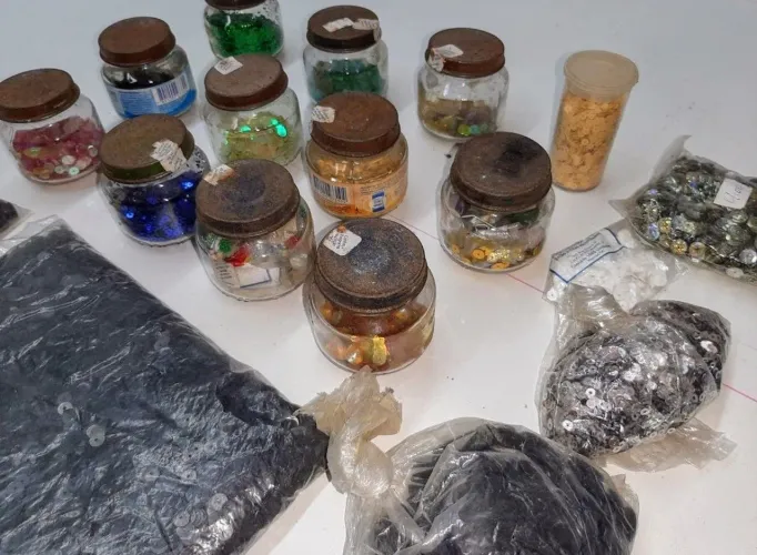 Paetês e miçangas para artesanato