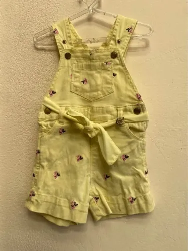 Jardineira de bebe