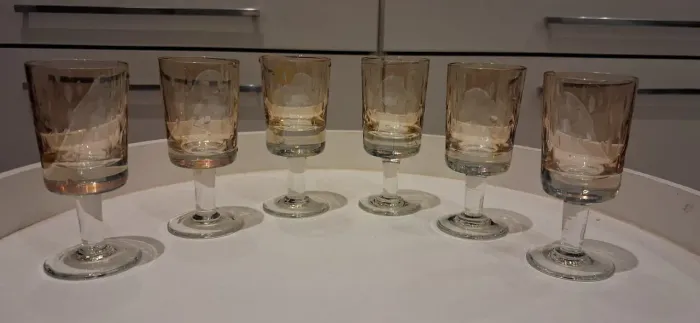 Jogo de 6 Copos de cristal dourado para Licor 