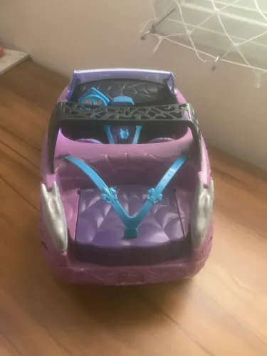 Carro Monster High G1 Scaris