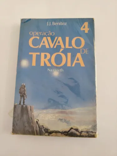 livro "Operação Cavalo de Tróia 4: Nazaré", escrito pelo autor espanhol J. J. Benítez. 