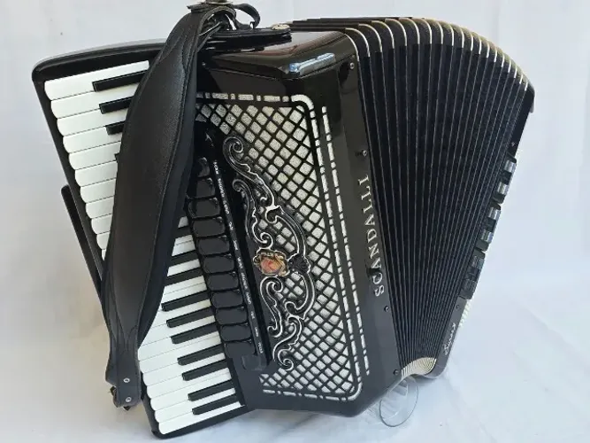Acordeon 120 Baixos Scandalli Cordovóx Super V Dupla Ressonãncia
