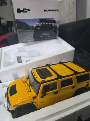 Miniatura 1:18 hummer highway 61 rara amarela detalhamento extra