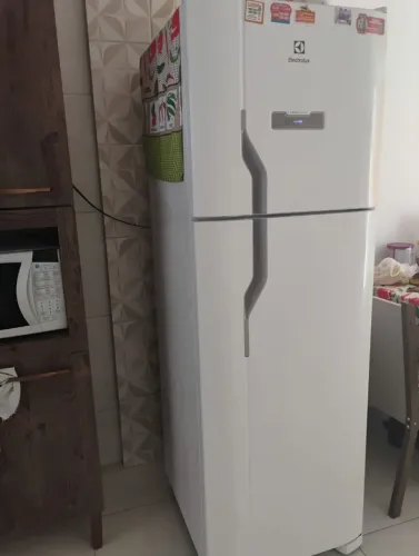 Compro geladeiras, maquinas de lavar e micro ondas com defeito.