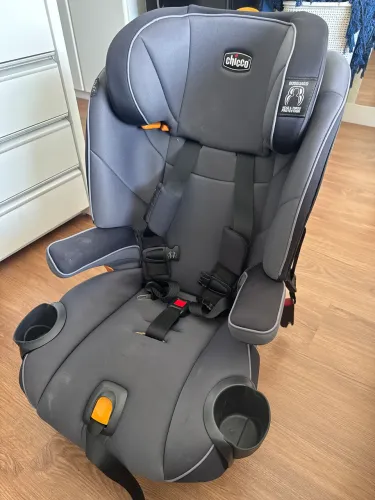 Cadeirinha de Carro Chicco MyFit Harness + Booster